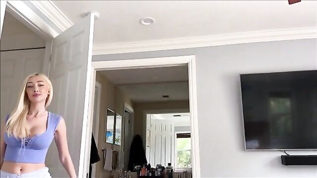 Sexy Blonde Sister with nice Ass gets huge Cumshot after fucking - 1 image