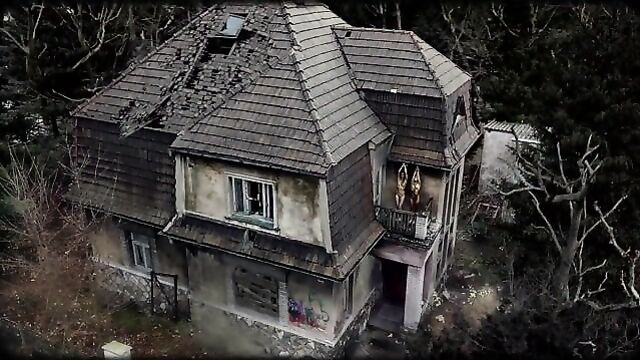 Surprise For The House Family Sex - 1 image