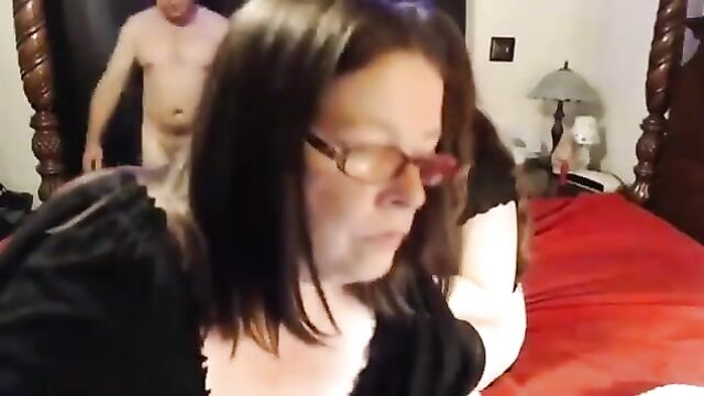 Mother, daughter, father incest sex on webcam - 5 image