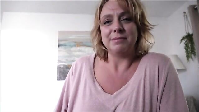 Mature Mom and Son Hardcore Creampie - 1 image
